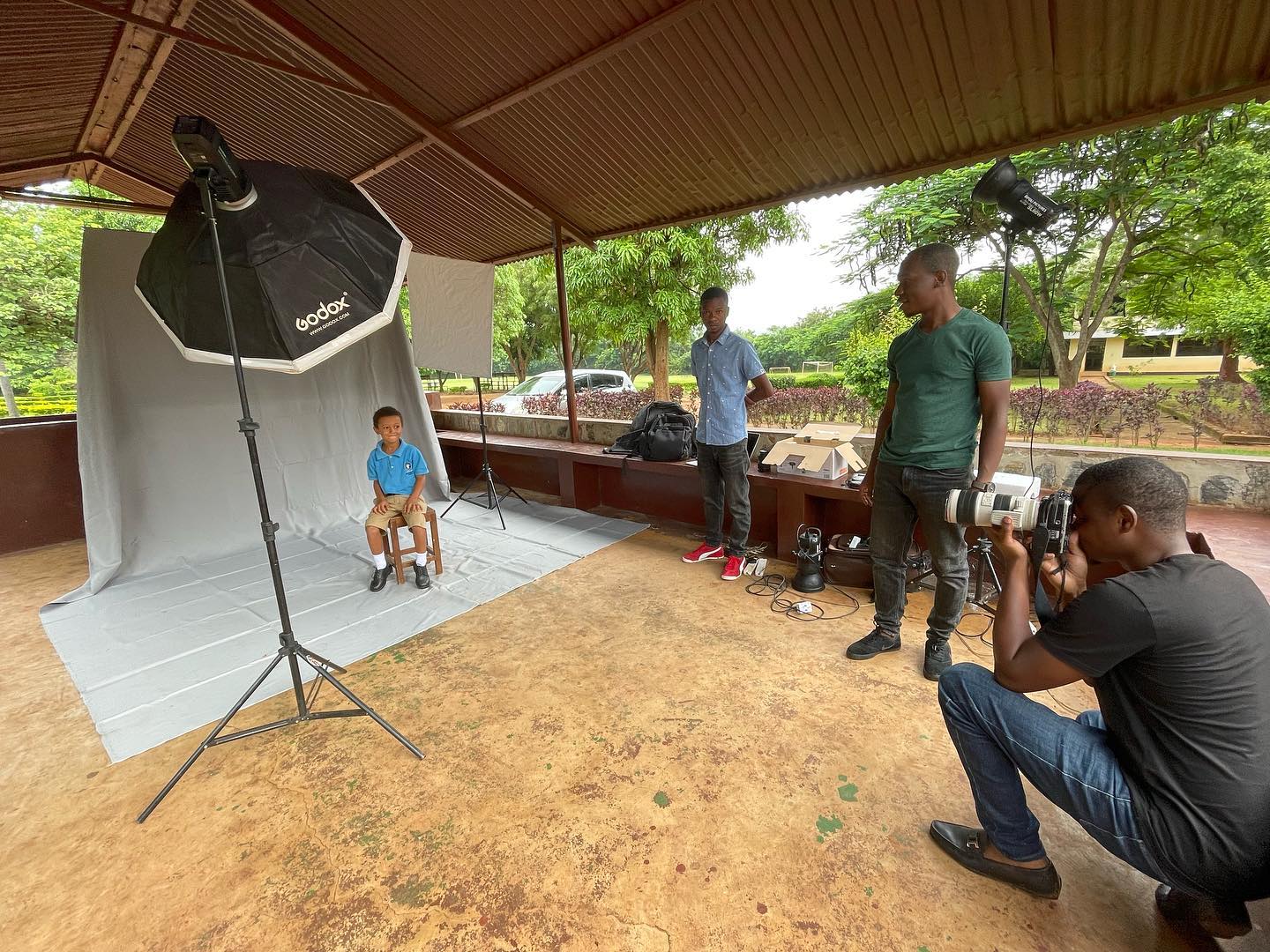 PTA assisted Class Photo Day at MIS